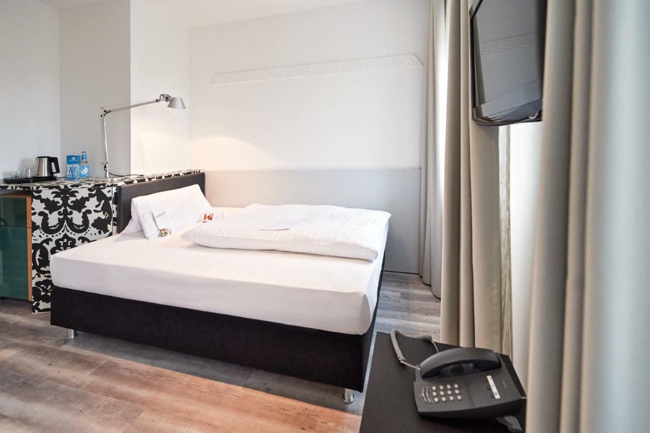 Amadeus Hotel