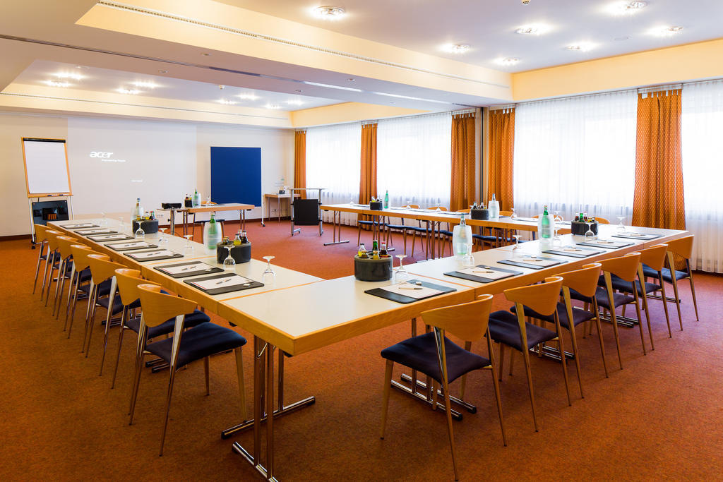 Amadeus Hotel 4*
